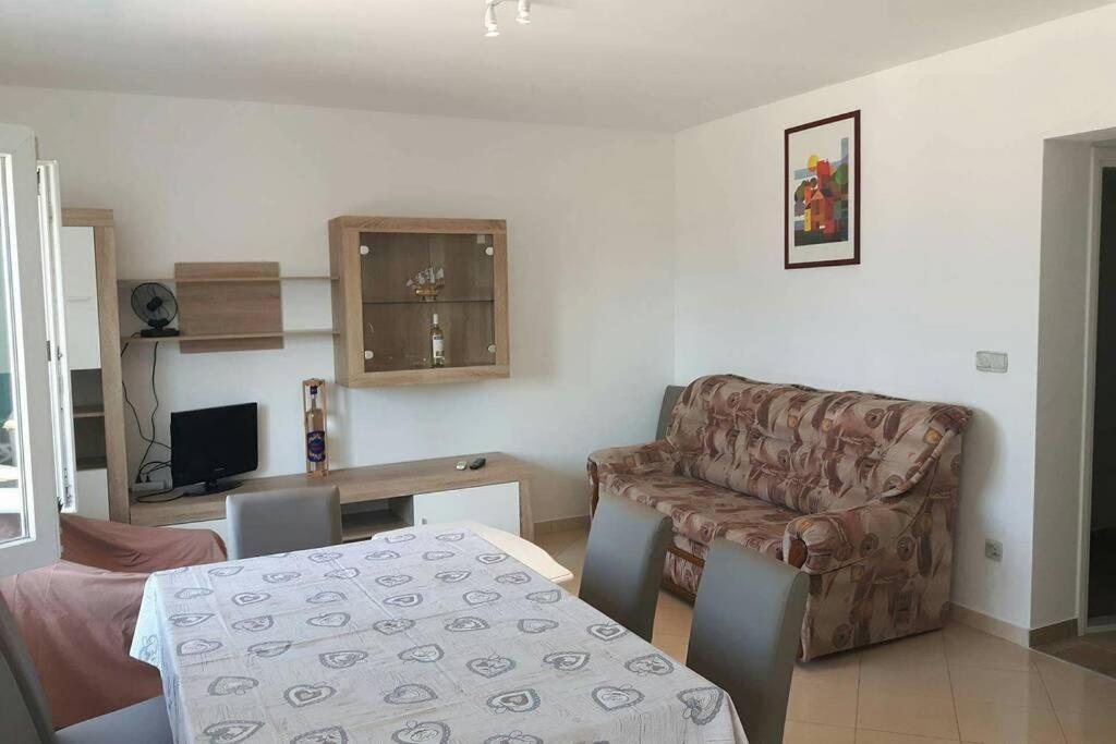 Апартаменты Apartman Jercic Дуги-Рат Экстерьер фото